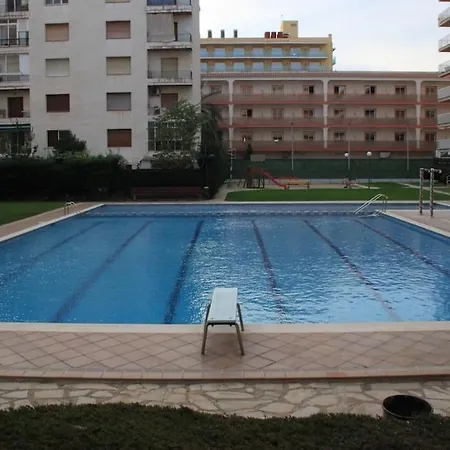 Apartamento Con Gran Piscina Y Frente A La Playa. *