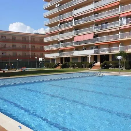 Apartment Apartamento Con Gran Piscina Y Frente A La Playa. Malgrat de Mar